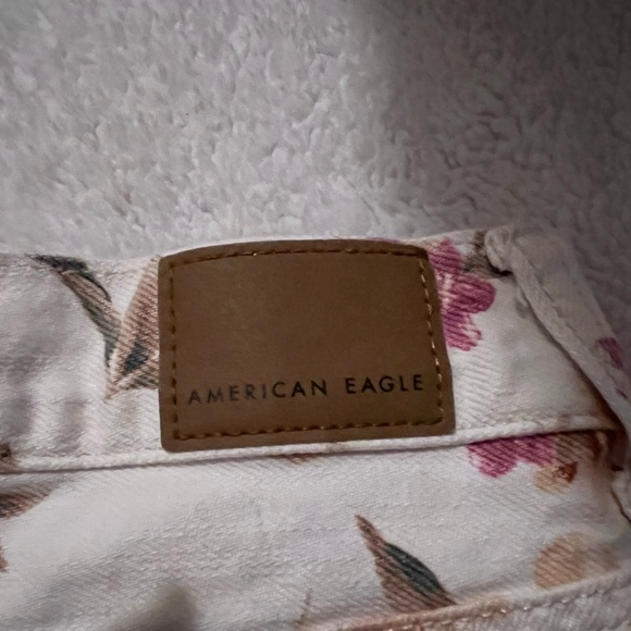 Shorts - Picture 3 of 4